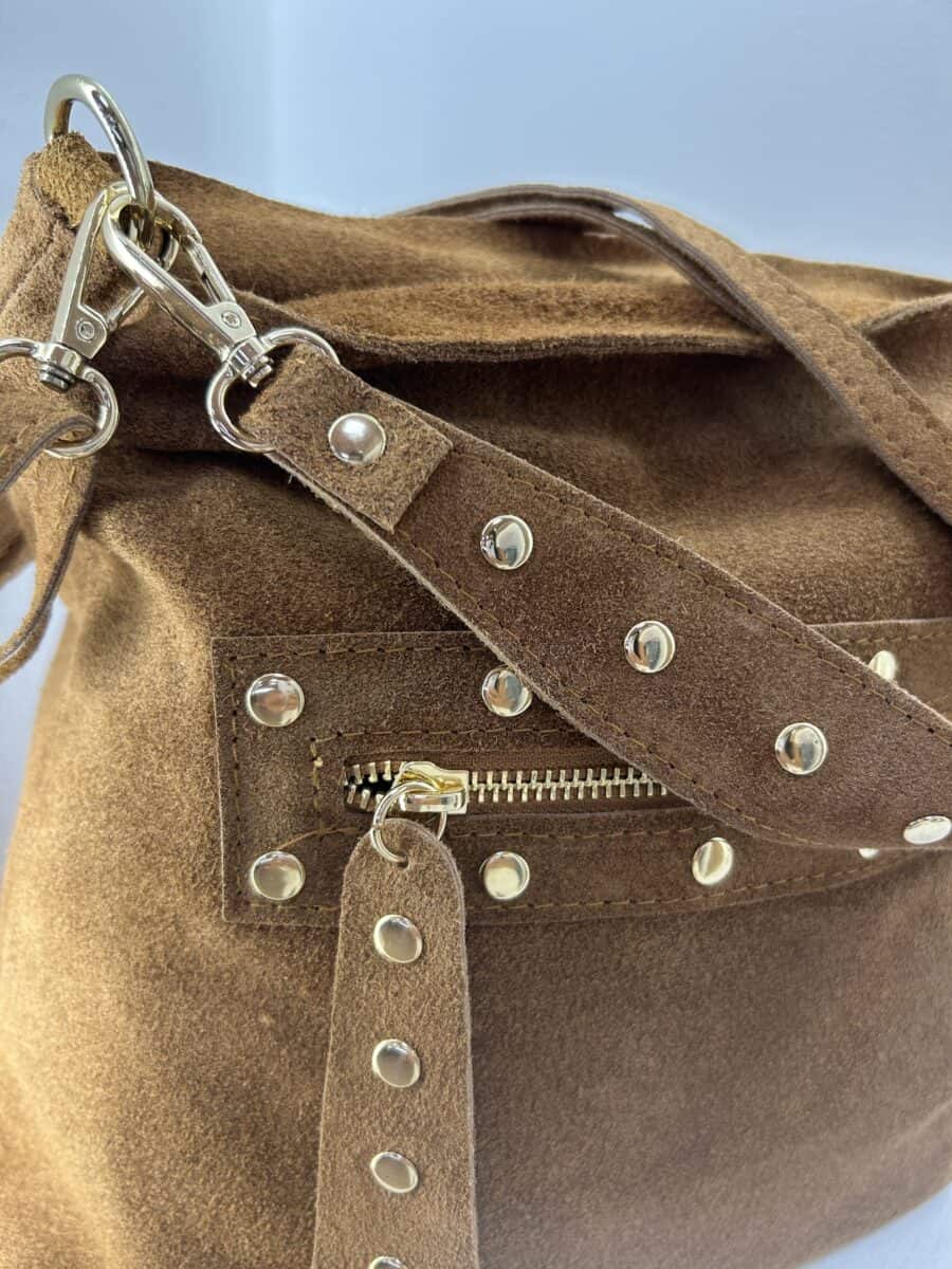Bolso Tachuelas Camel - Imagen 2