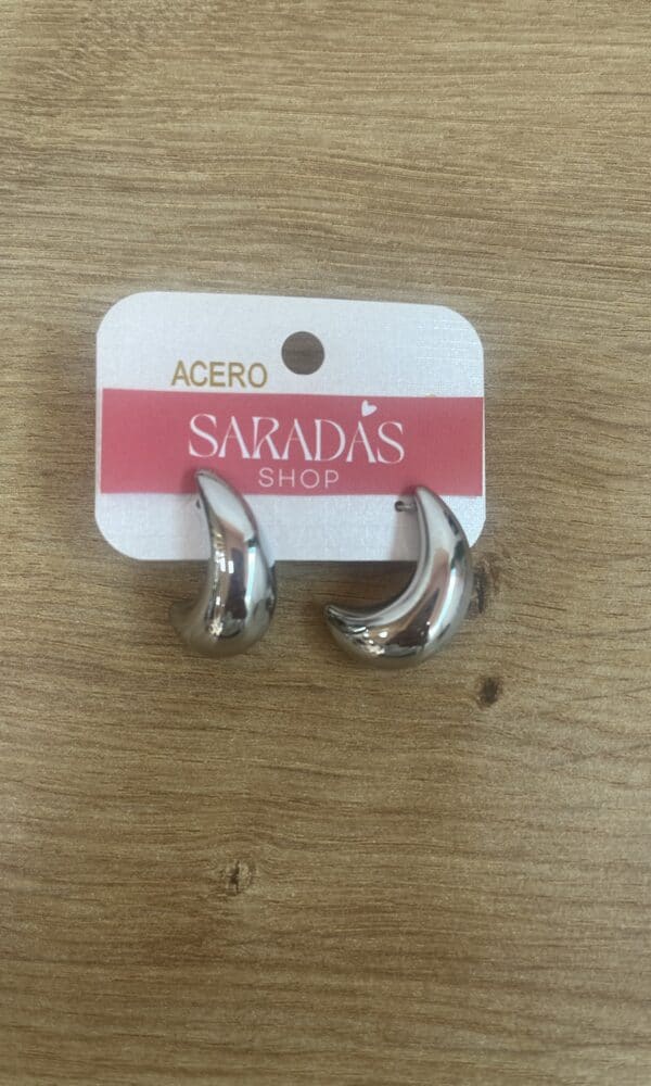 Pendiente Media Luna Plateado