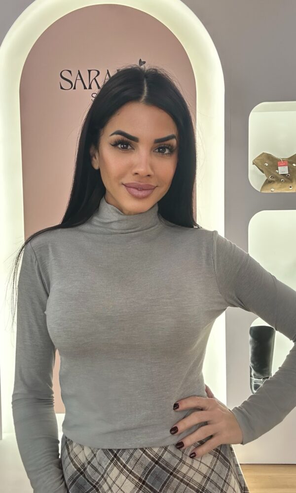 Camiseta Viscosa Gris Cuello