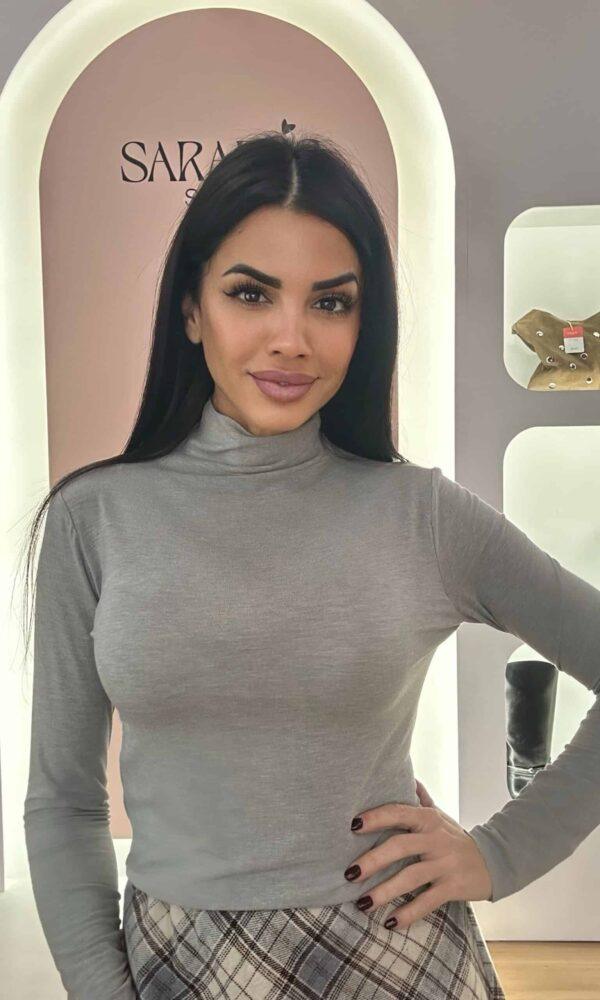 Camiseta Viscosa Gris Cuello