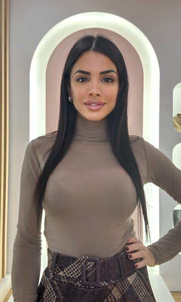 Camiseta Viscosa Taupe Cuello