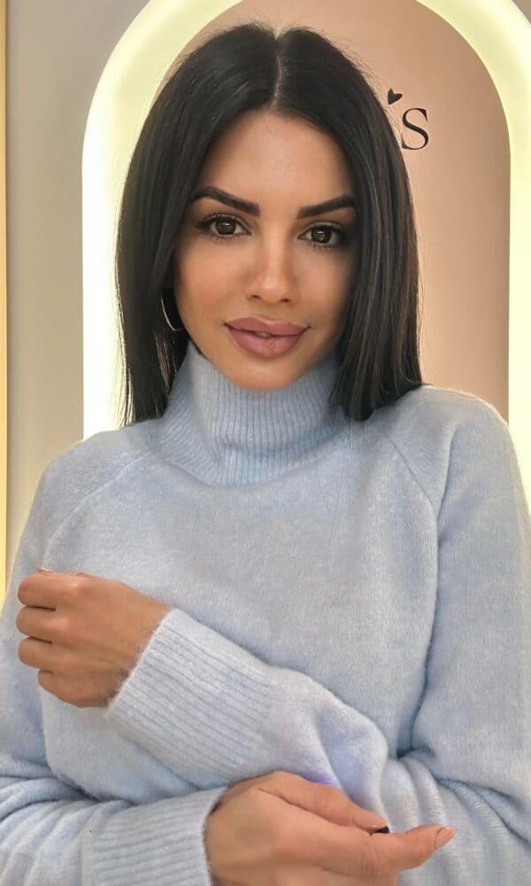 Jersey Cuello Alto Azul Pastel