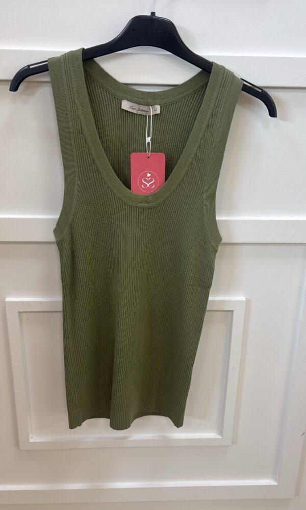 Top Acanalado Verde Militar